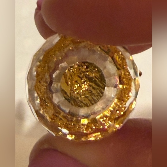 Mini crystal pineapple figurine - 2”H - minor scratches - lovely - brand unknown - Picture 6 of 7